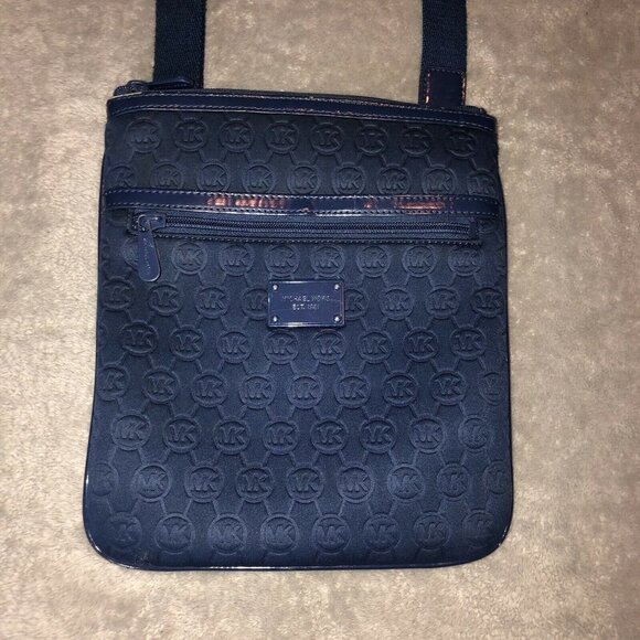 MICHAEL KORS Dark Blue Neoprene Embossed Logo Cross Body Bag Adjustable Strap - Picture 3 of 13